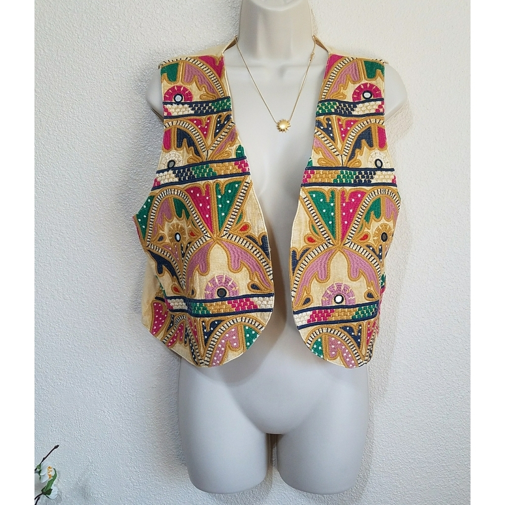 Maison Hotel Fields of Gold Sting Vest